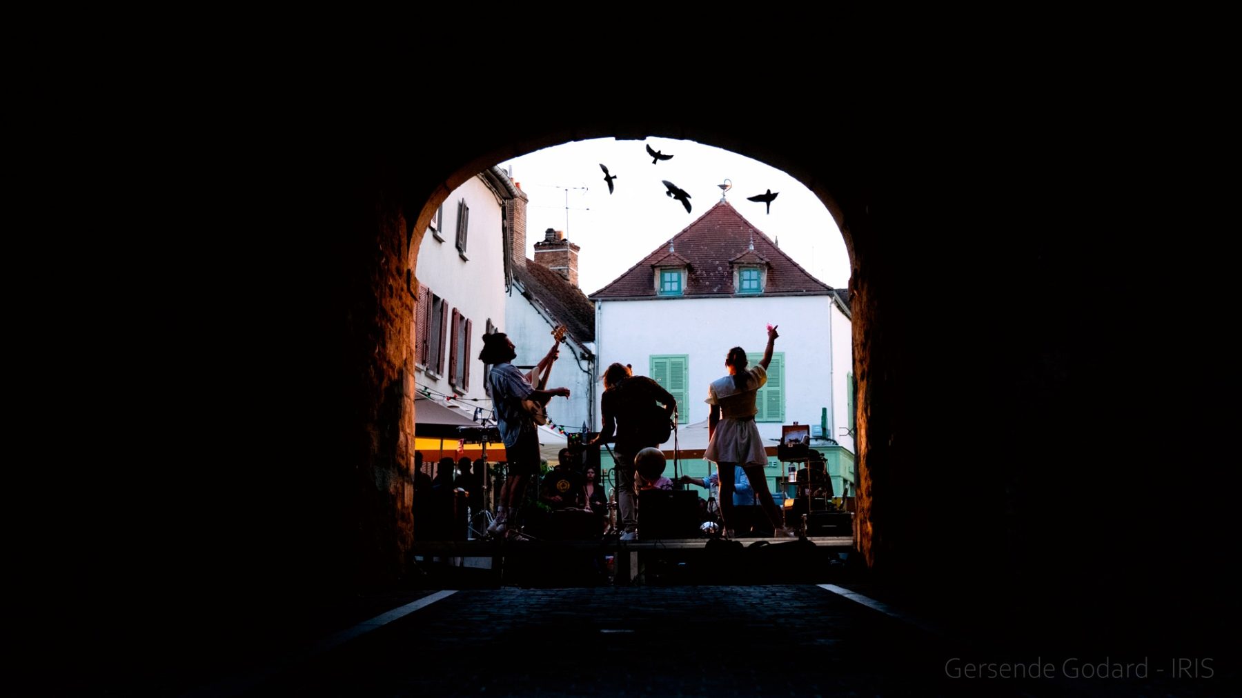 Dernier Touriste vu depuis une arche